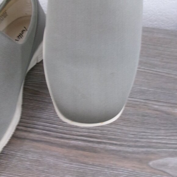 Trotters ULTIMA Slip On Sneakers Sage Grey Arch Support 8 Leather Stretch Fabric - Picture 15 of 15